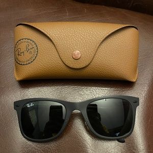 Black Rayban Sunglasses